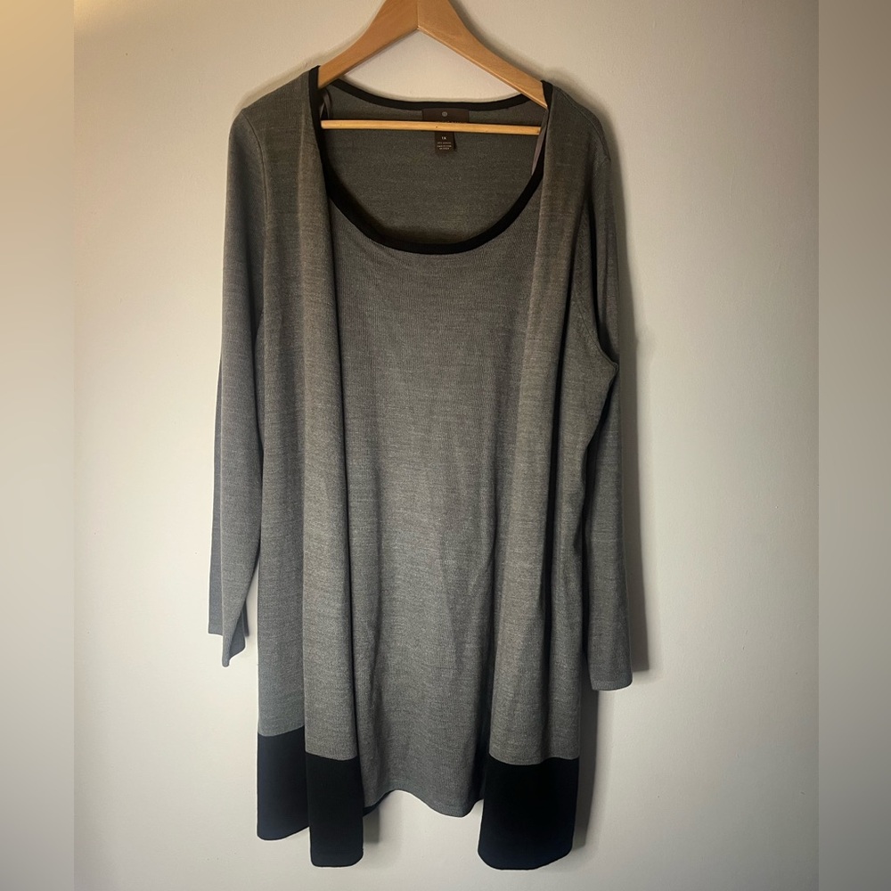 Elegant Gray and Black Women's Top - Picture 2 of 5